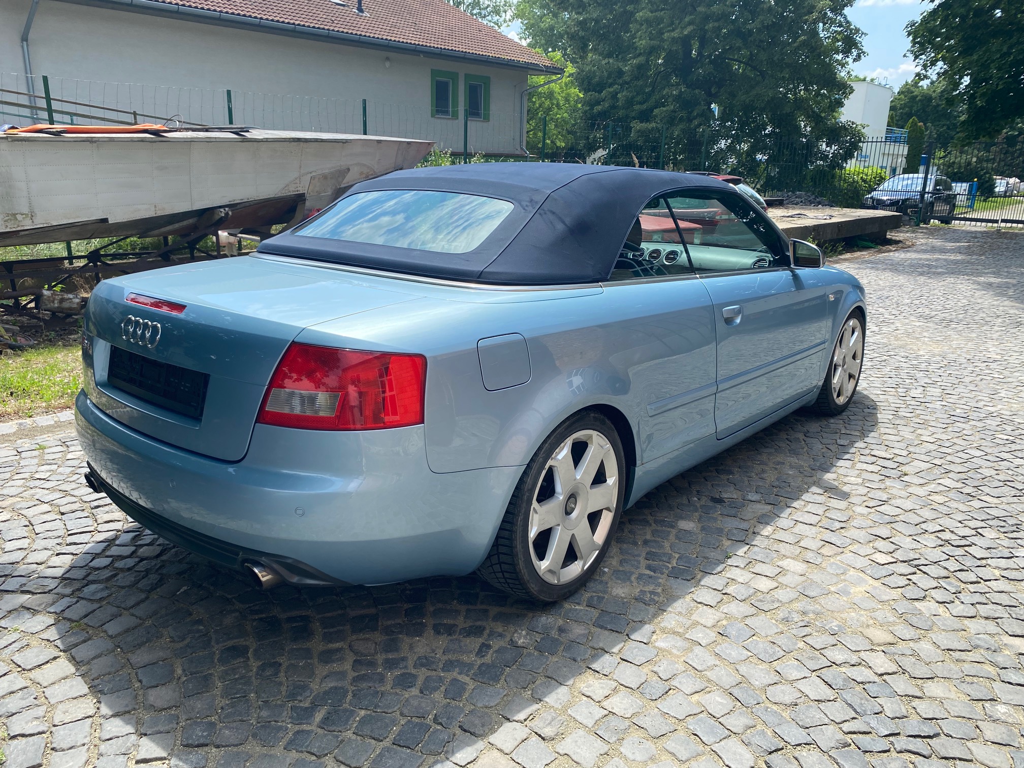 Audi S4 4.2 V8 quattro