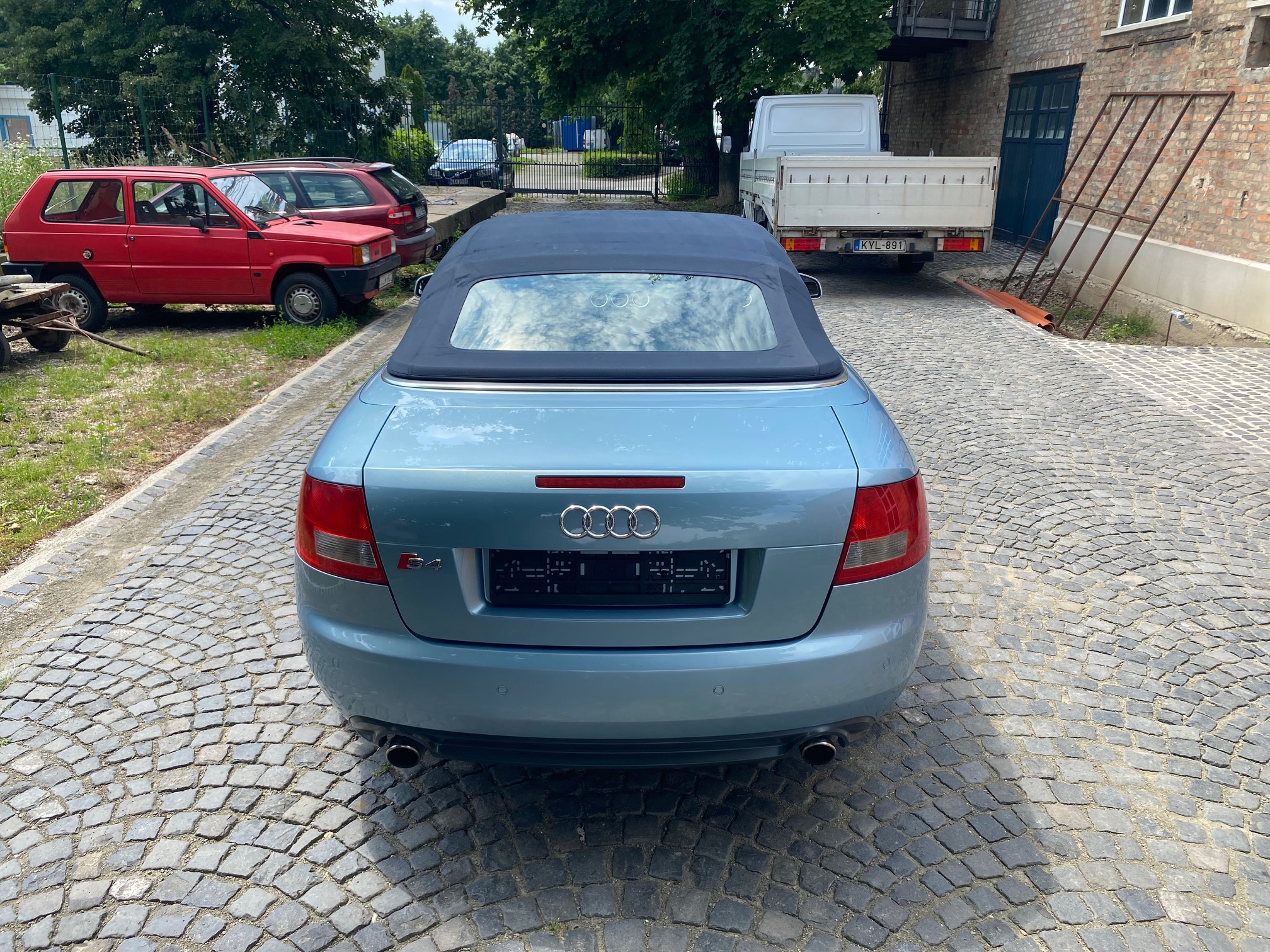 Audi S4 4.2 V8 quattro
