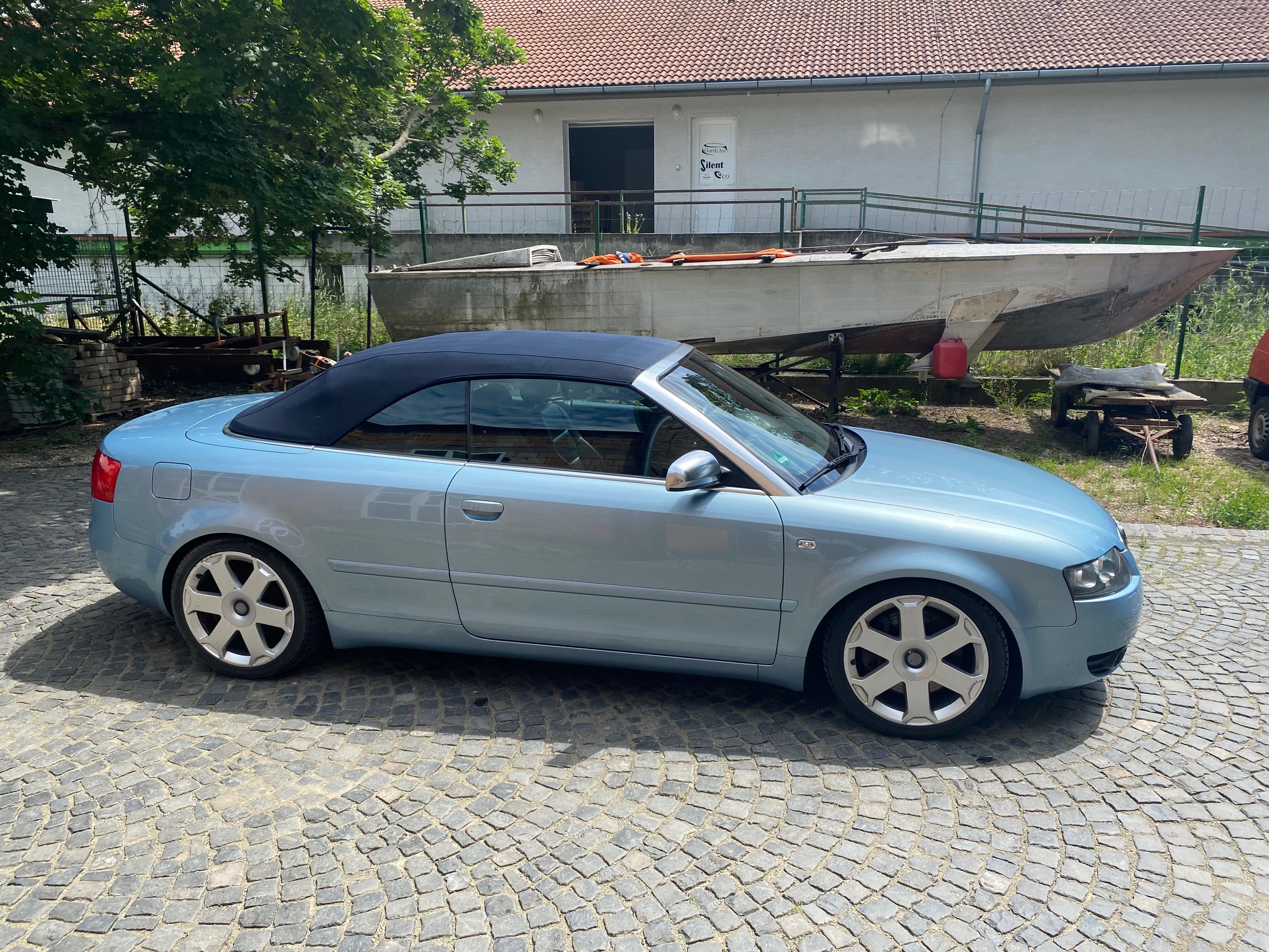 Audi S4 4.2 V8 quattro