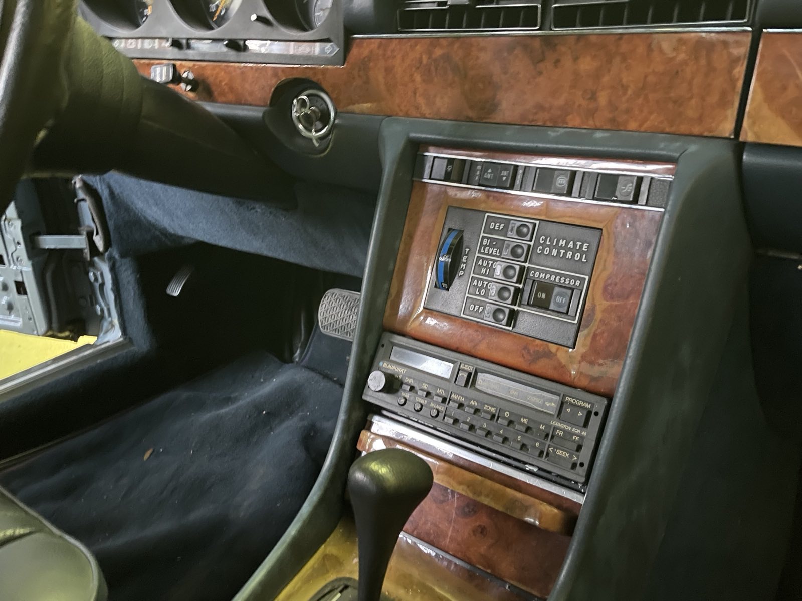 Mercedes Benz W116 450SEL 6.9