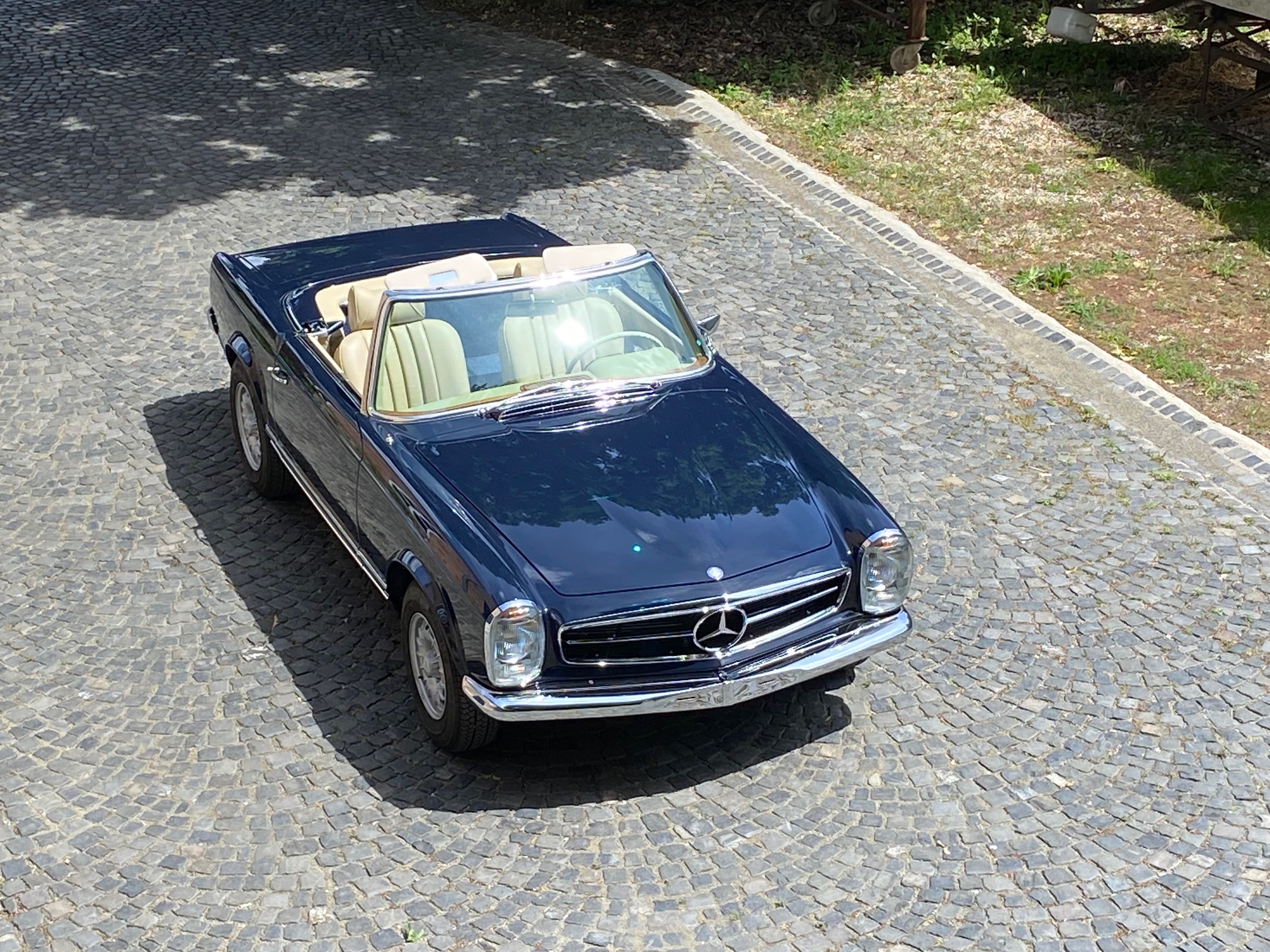 Mercedes Benz W113 280SL