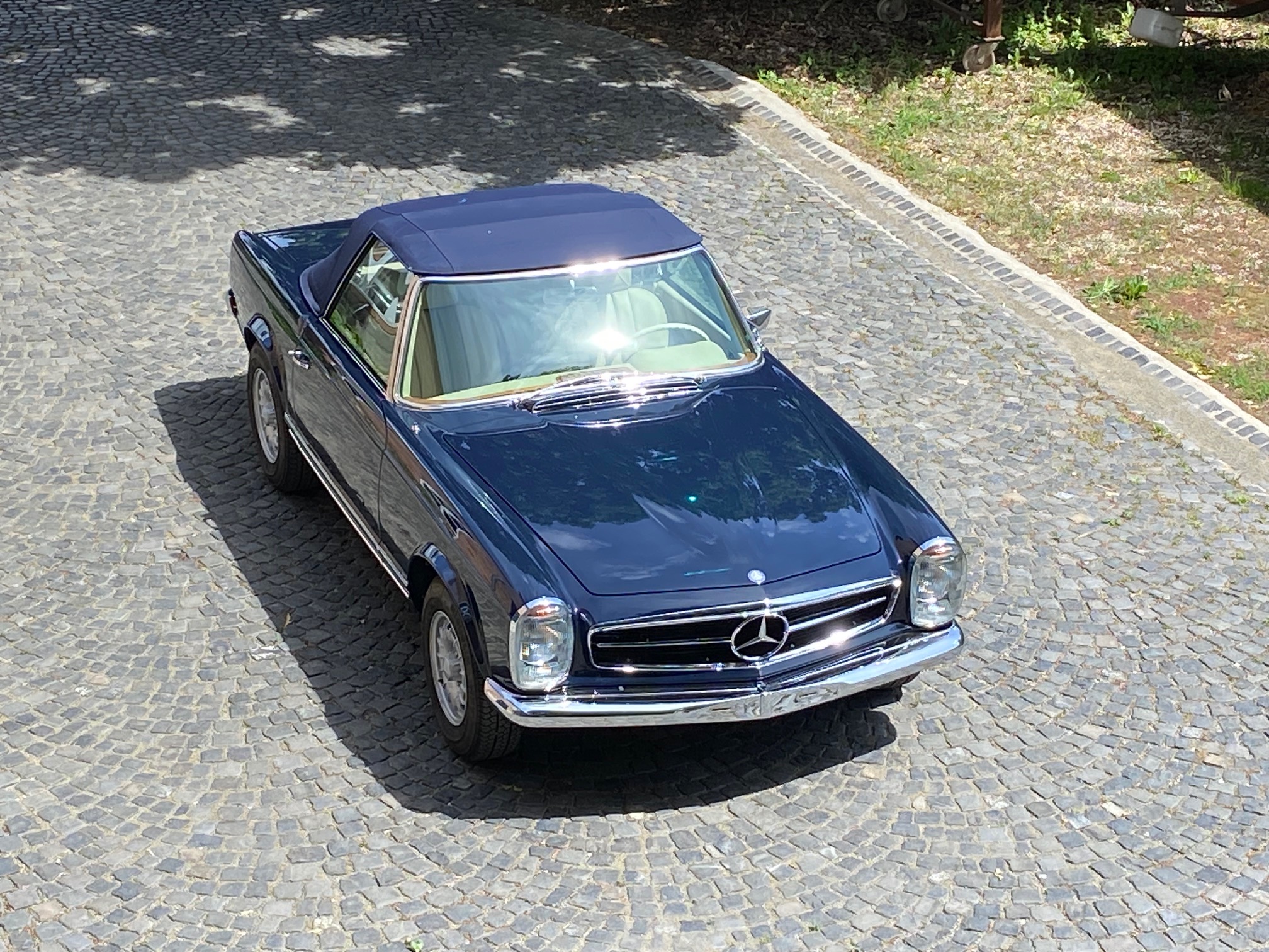 Mercedes Benz W113 280SL