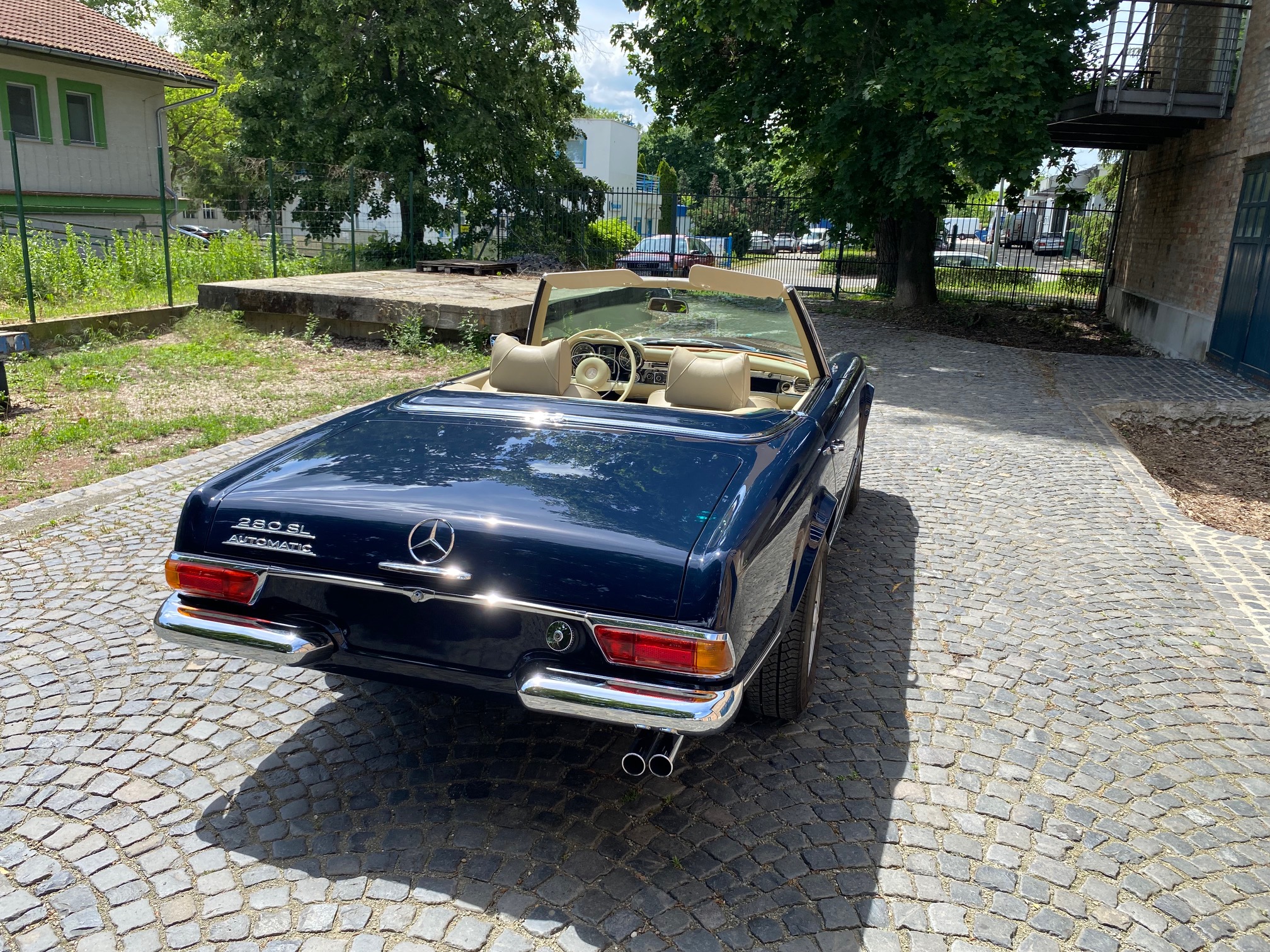 Mercedes Benz W113 280SL