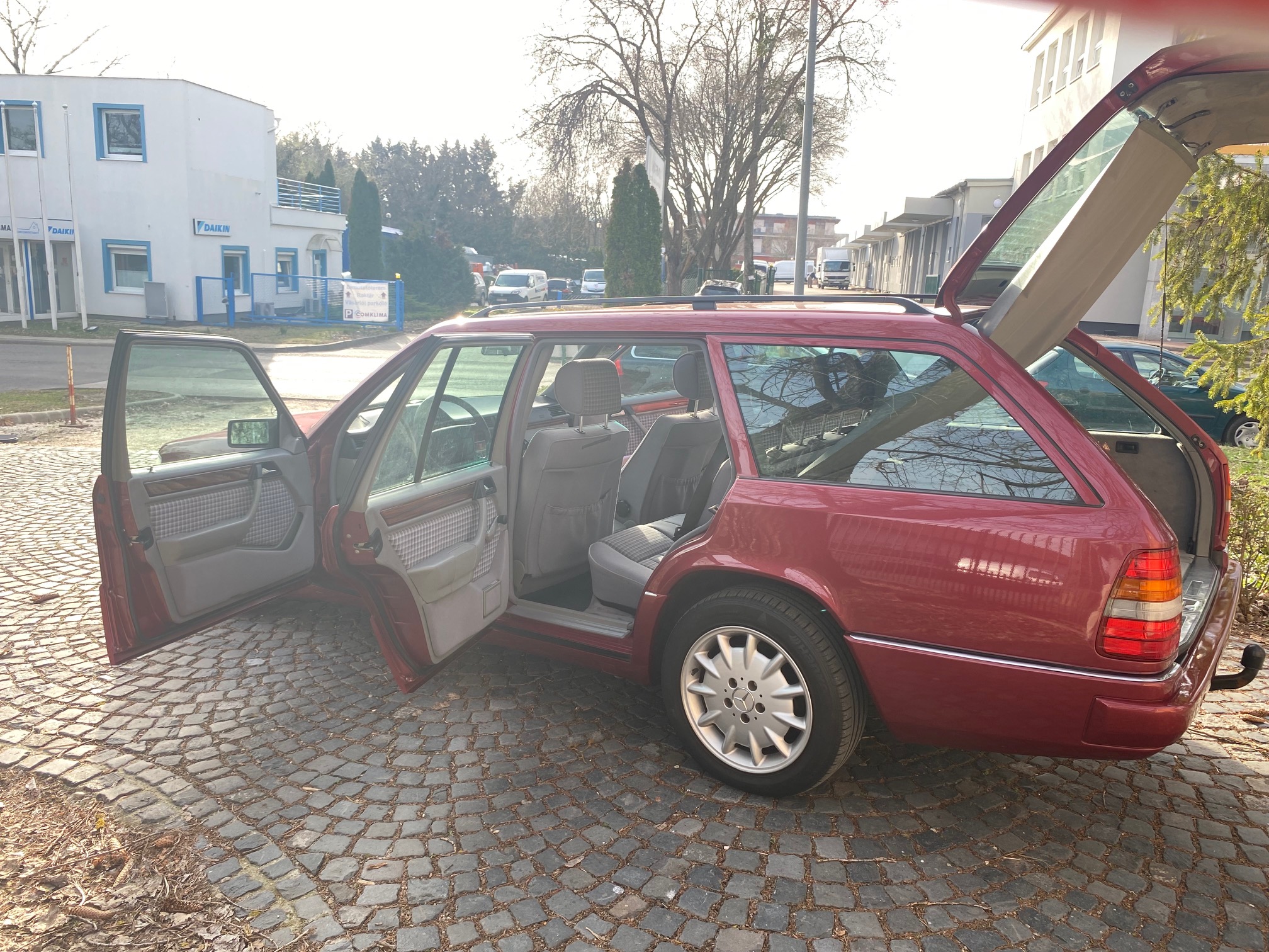 Mercedes Benz W124 300D