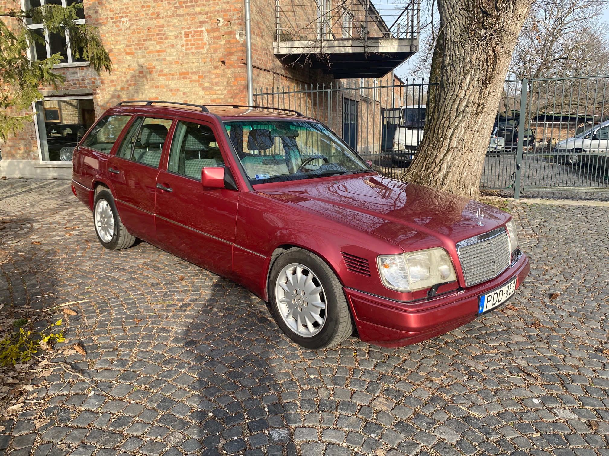 Mercedes Benz W124 300D