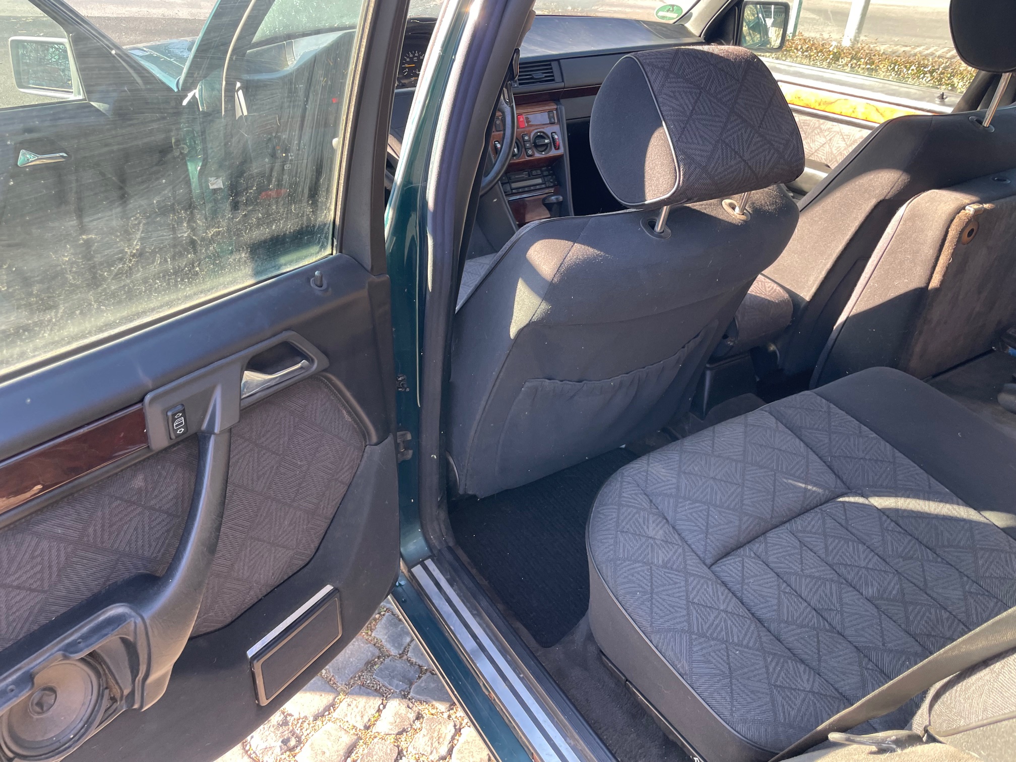 Mercedes Benz W124 E220 T