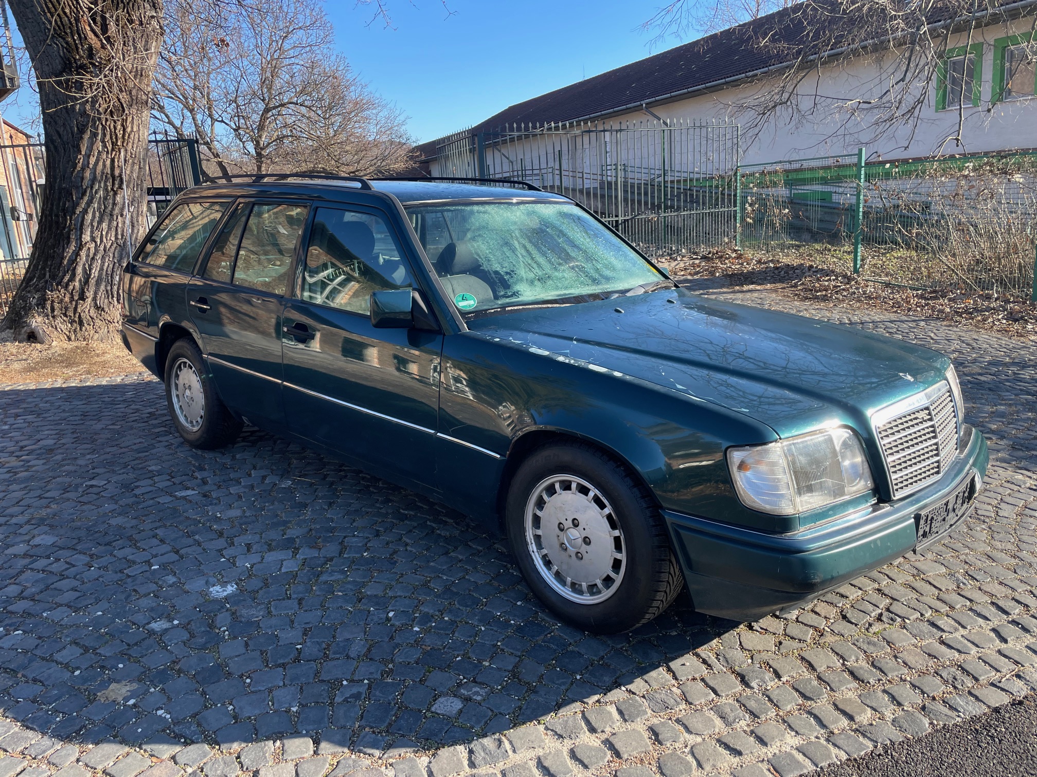 Mercedes Benz W124 E220 T