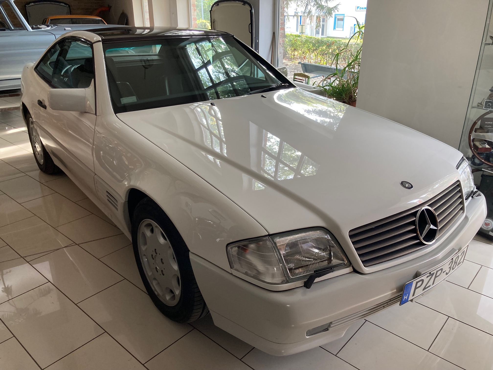 Mercedes Benz W129 500 SL Panorama Roof