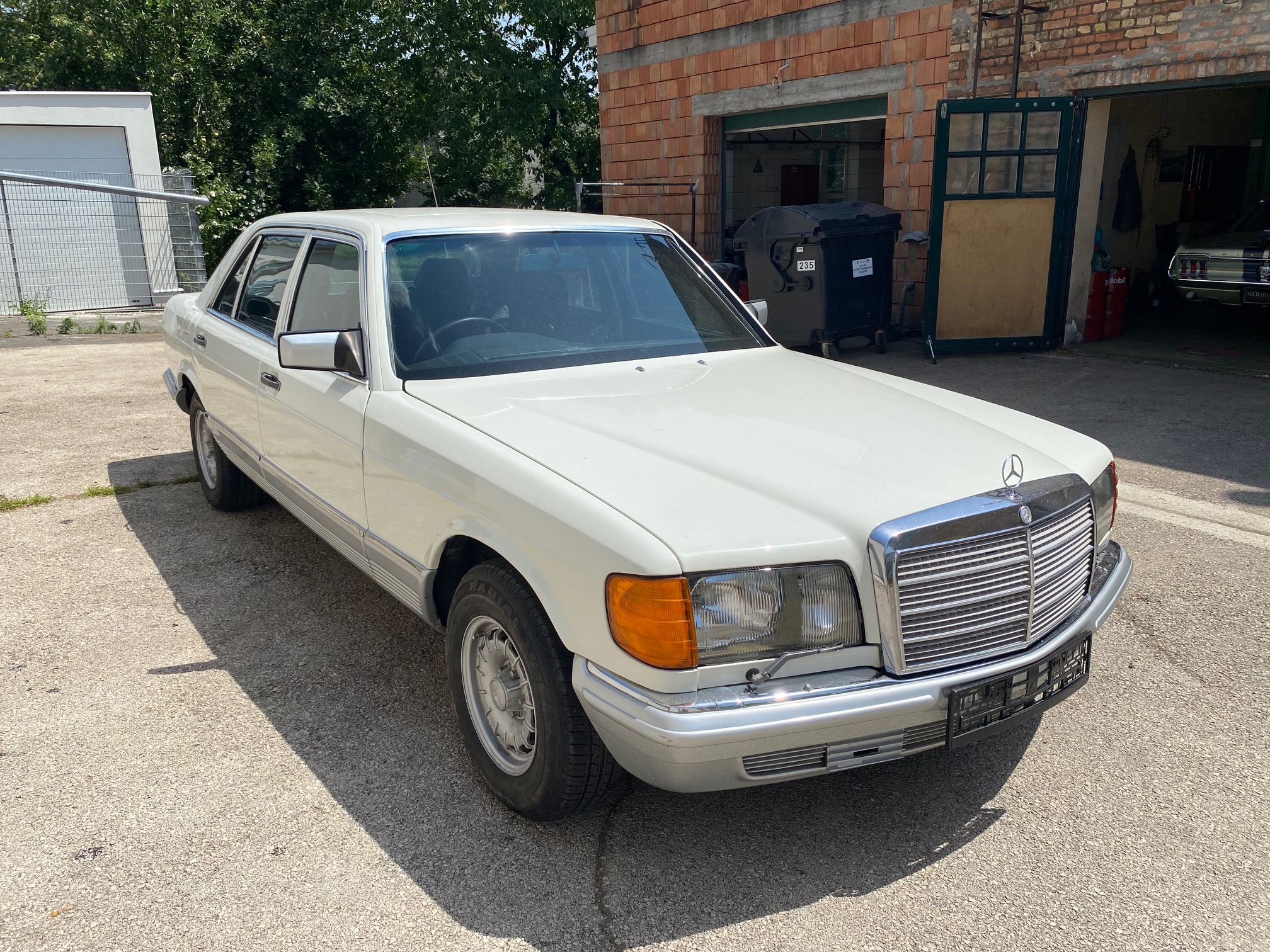 Mercedes Benz W126 500SEL