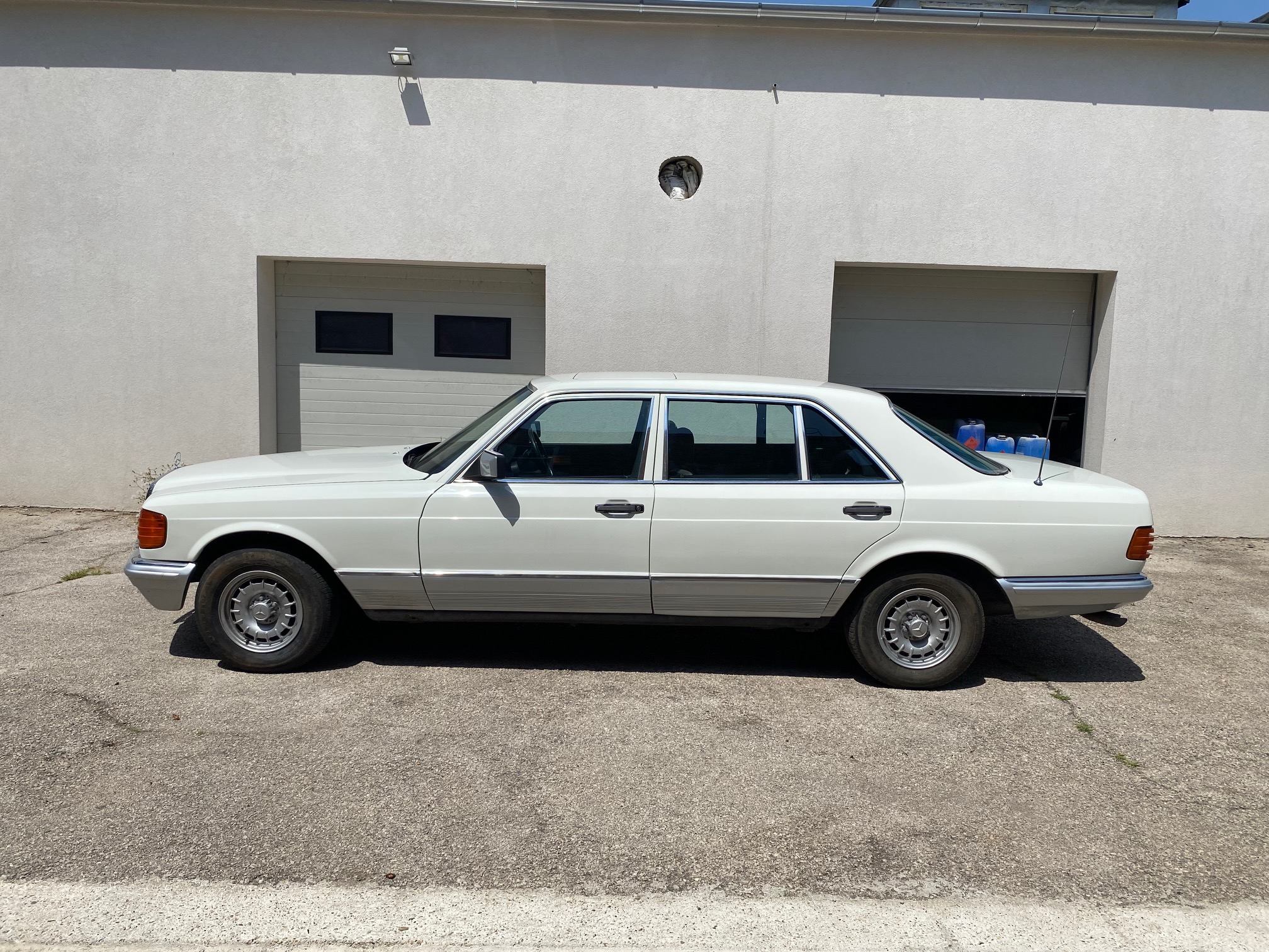 Mercedes Benz W126 500SEL